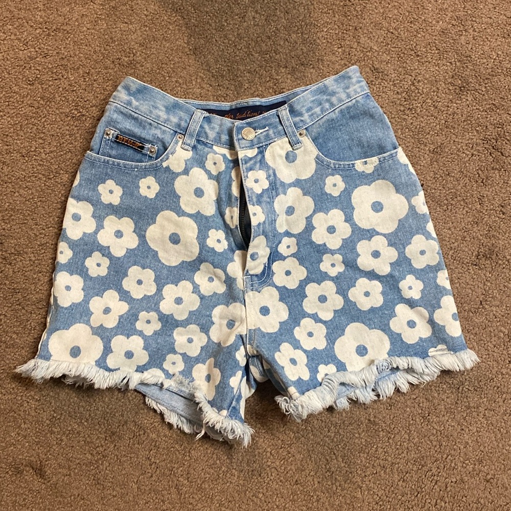 Flower and fringe Revolt shirts 90s vintage hippie festi festival size 5/6